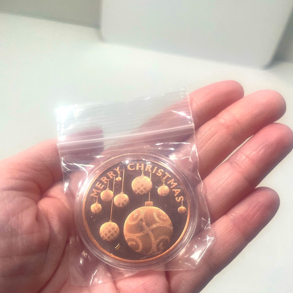 1 oz .999 Fine Copper Merry Christmas Ornaments & Snowflake w coin protecter